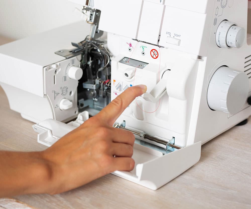 Elna eXtend 864 air serger