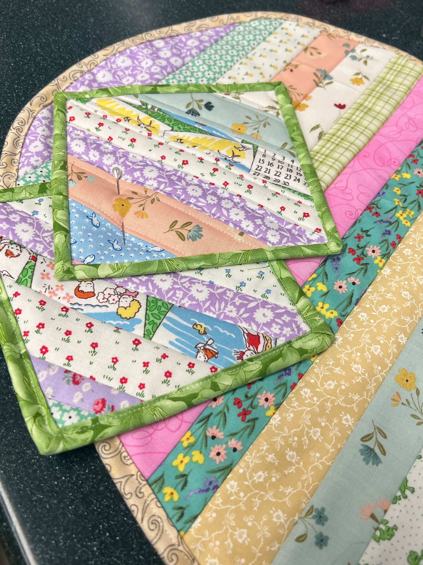 Class: Crazy Quilt as You Go 9” block - Kitty Hughes