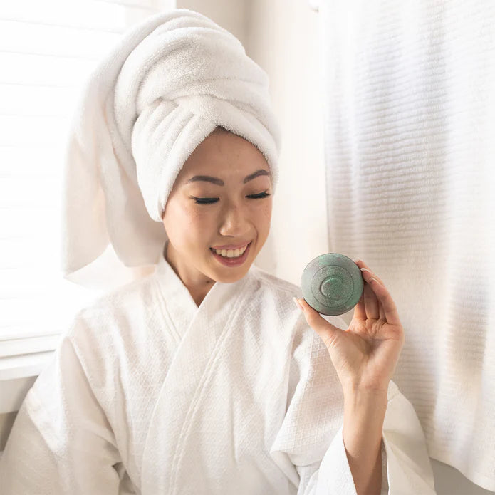 Cosset - Luna Therapy Bath Bomb (Sedating Milk Bath)