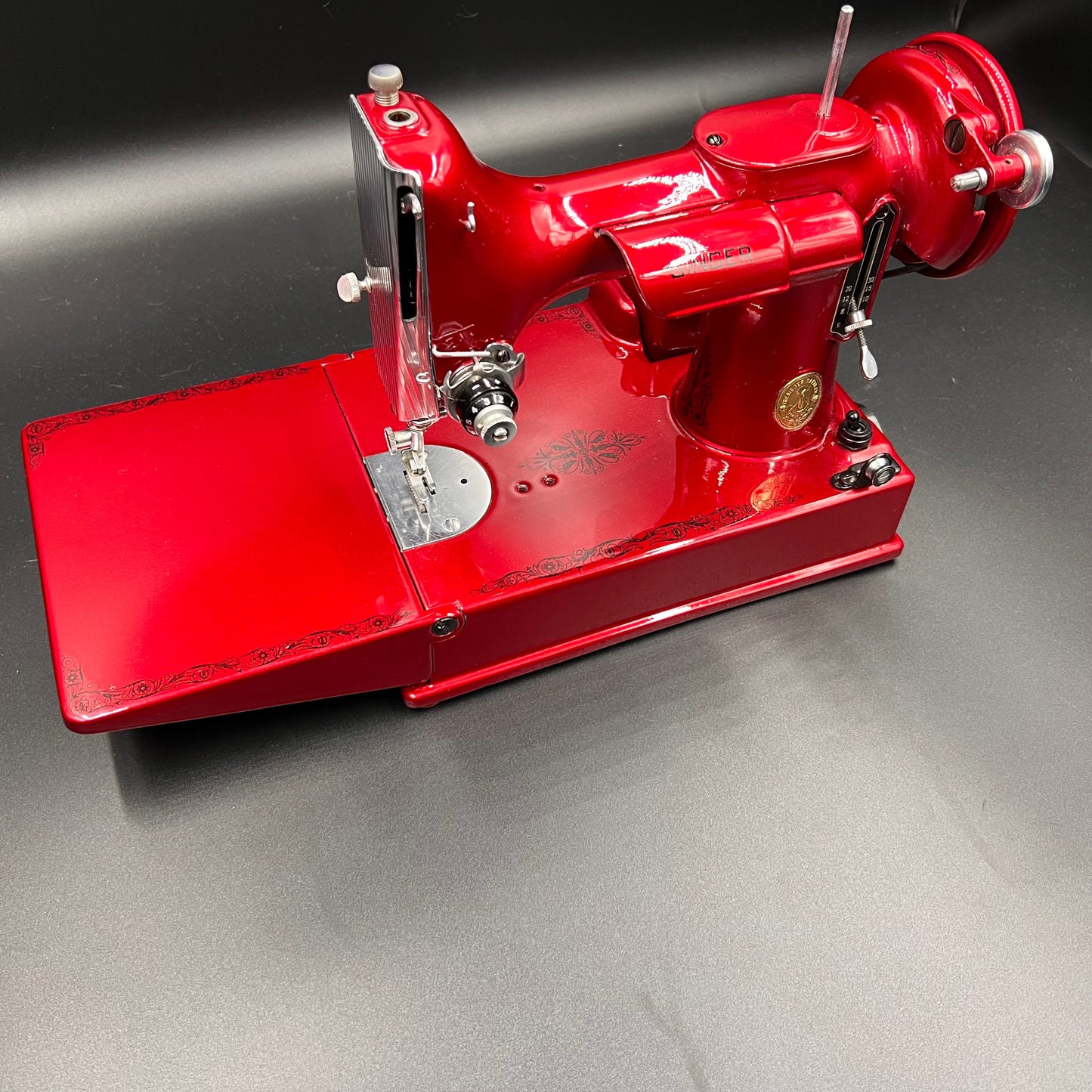 221 Singer Feather Weight - Deep Matallic Red