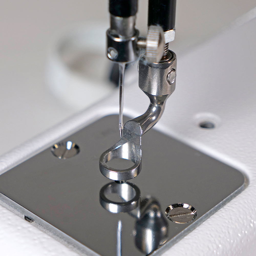 HQ Moxie XL 18 inch Long Arm with 8' Little foot frame