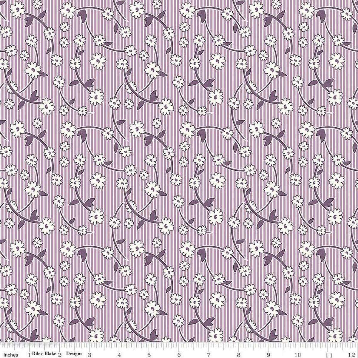 Hazel Taffy Vintage Bee by Riley Blake - Sold by the 1/4yd