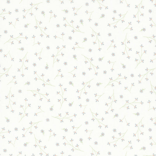 Pretty Petals White - Kimberbell Basics / Maywood Studio