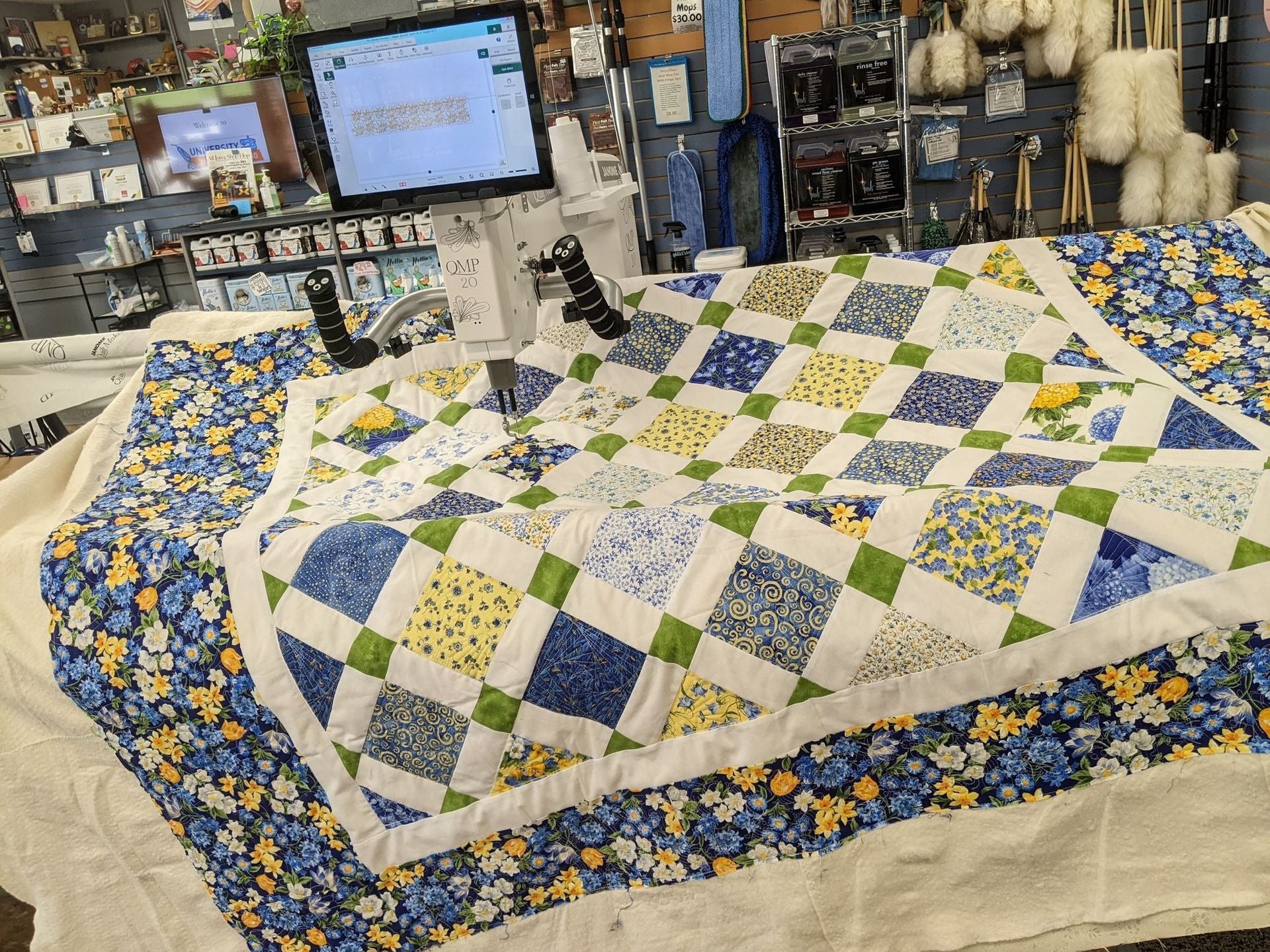 Janome Quilt Maker Pro 20 longarm